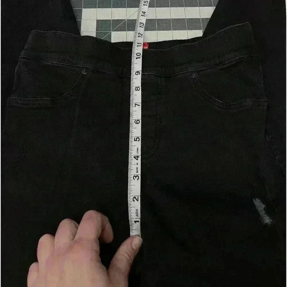 SPANX Women's Medium Distressed Ankle Skinny Jegging Jeans in Vintage Black - Picture 8 of 8